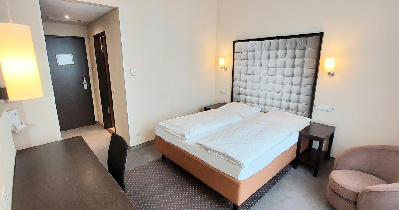 Styles Hotel Muenchen Messe Exterior photo